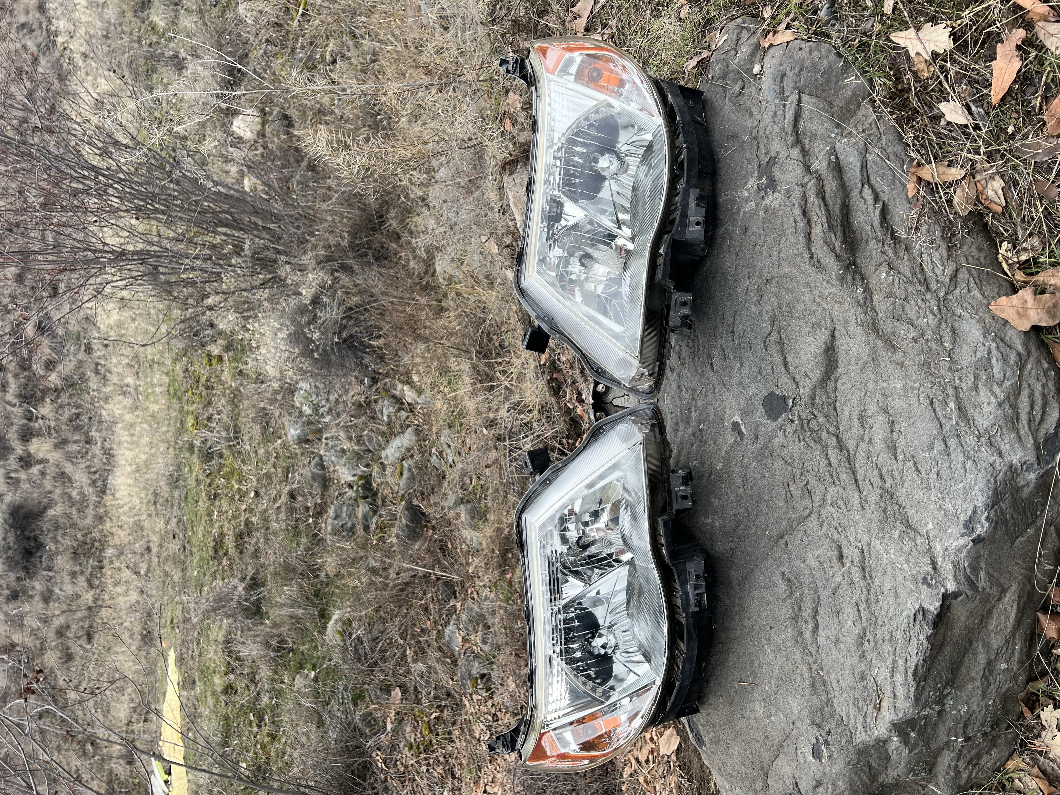 Headlights listed online